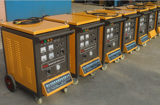 自動(dòng)噴砂機(jī)價(jià)格大概多少錢(qián)？