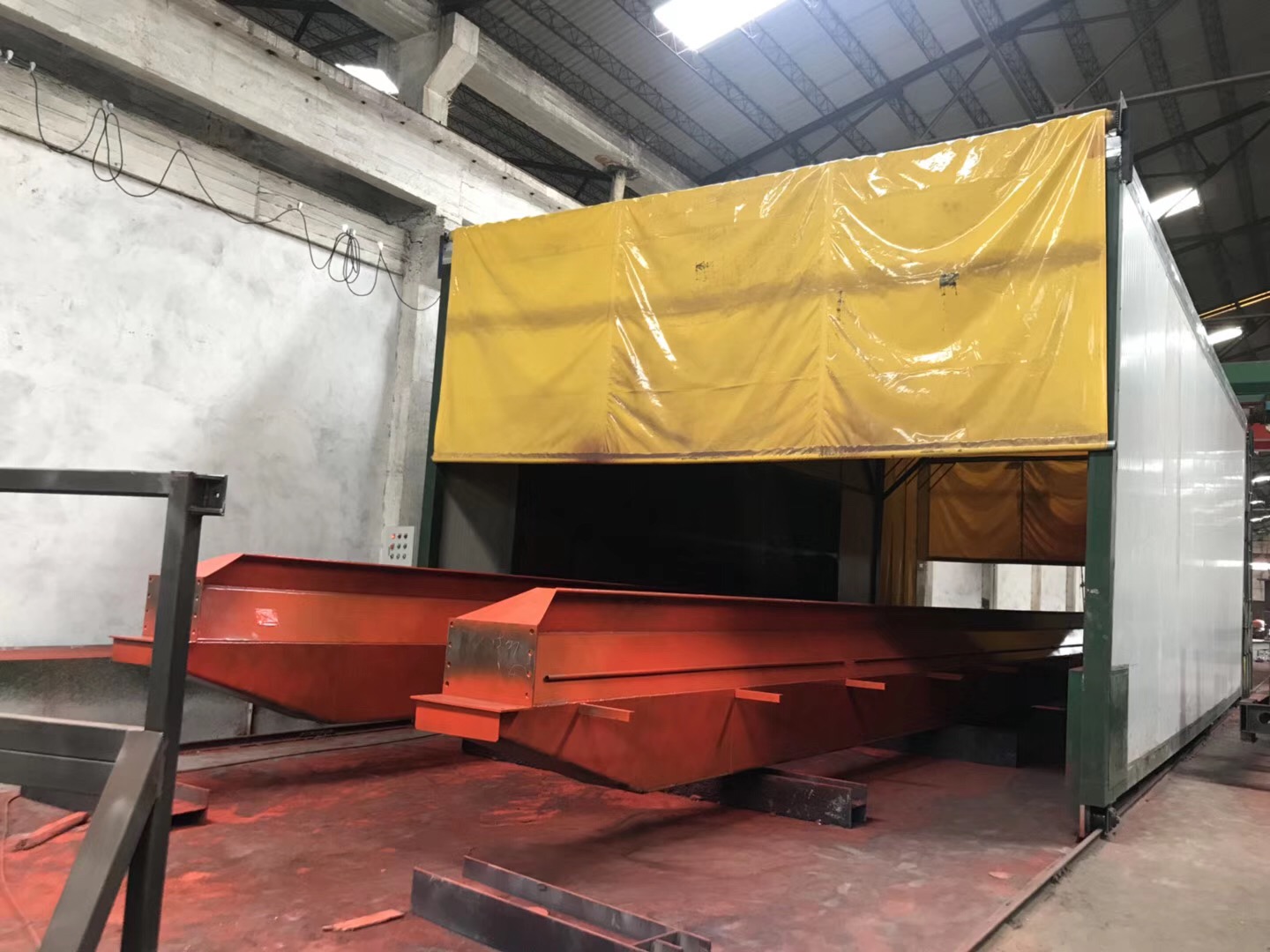 佛山自動(dòng)噴砂機(jī)為什么能在工業(yè)中廣泛使用